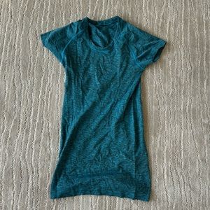 Lululemon Swiftly Tech Short-Sleeve xsmall/2